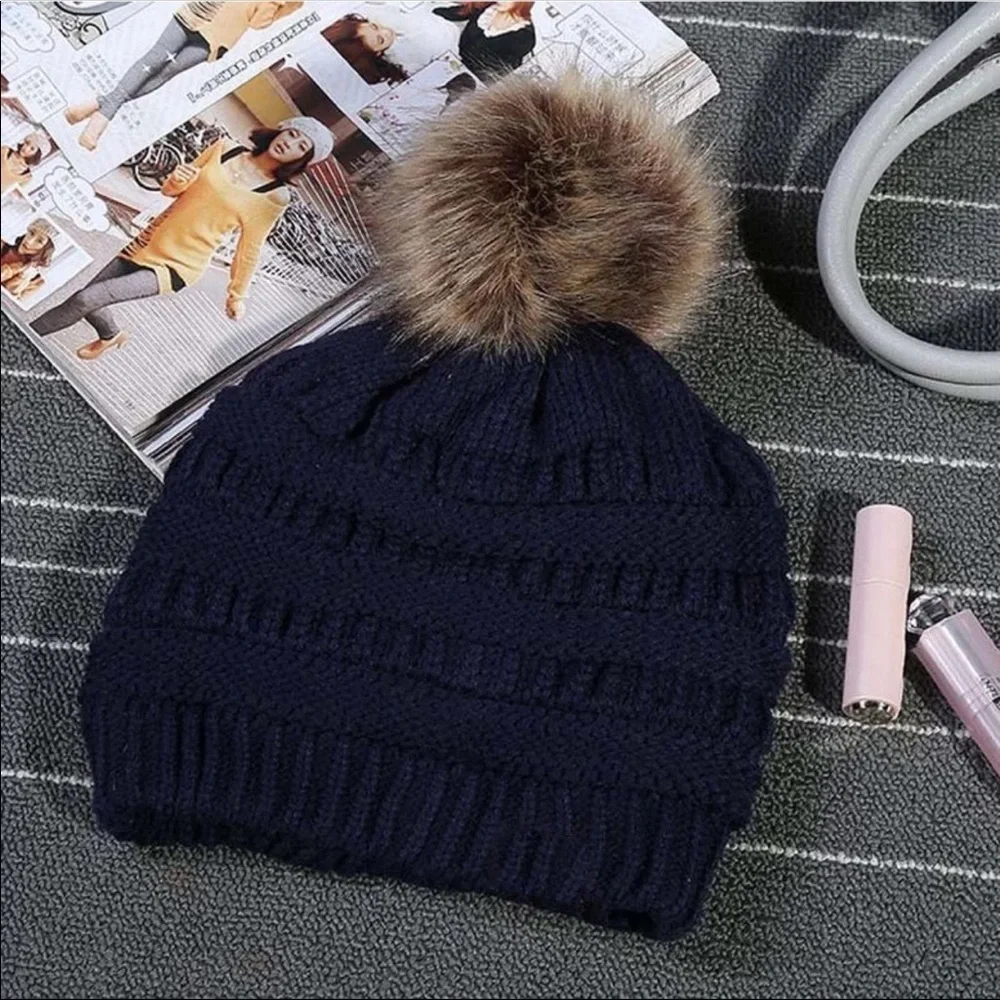 NEW!  Knit Pom Pom Beanie Fur Lined In Navy